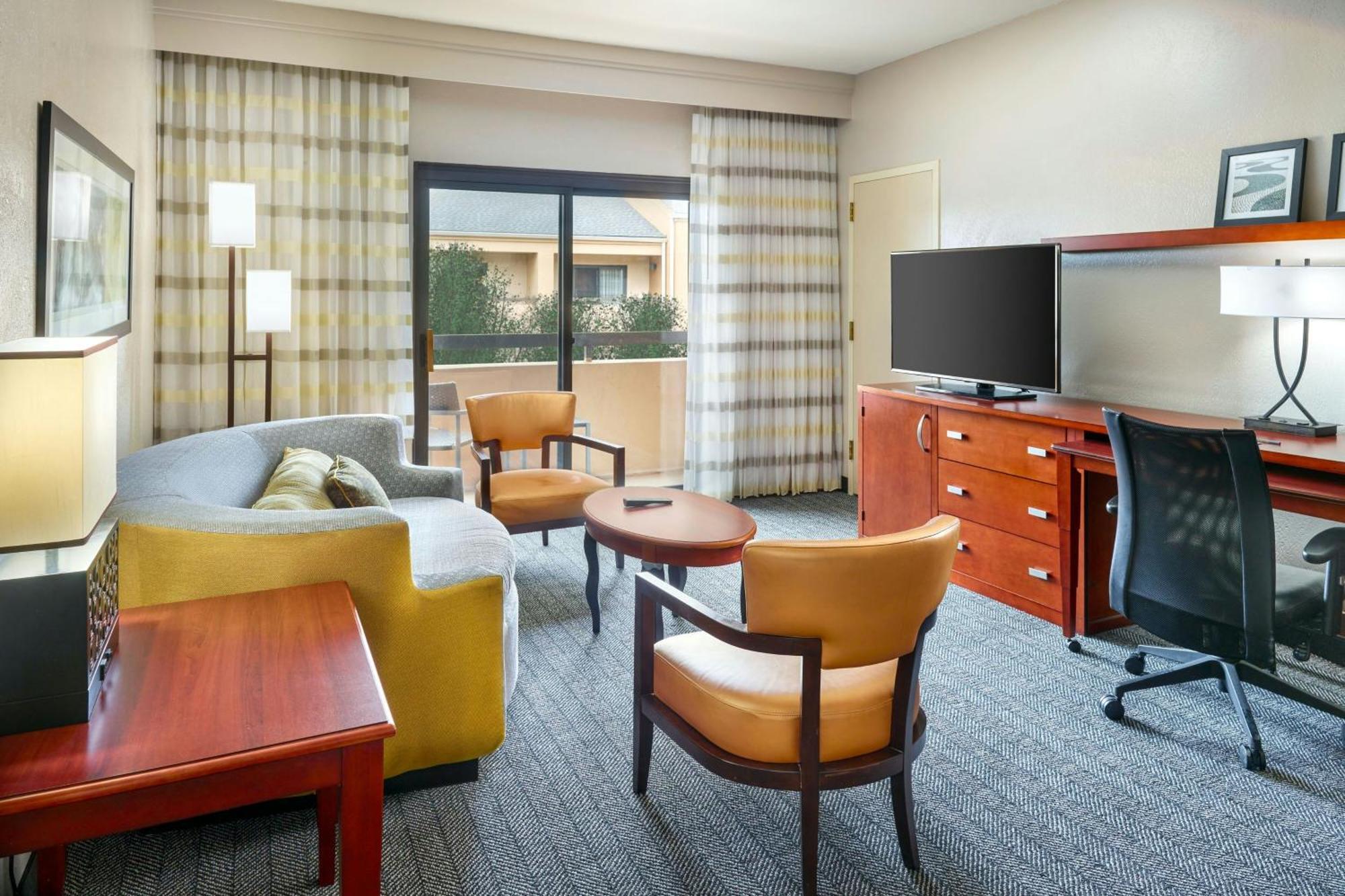 Hotel Courtyard By Marriott Baton Rouge Acadian Centre/Lsu Area Exterior foto